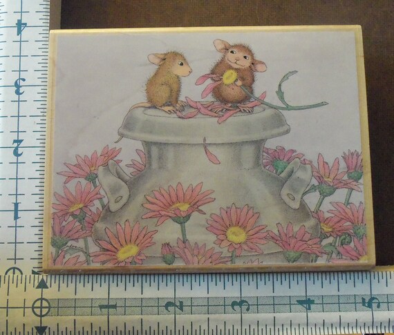 Stampabilities House Mouse Wood Mounted Rubber Stamp Wrapped /& Ready