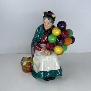 Doual Doulton HN 1342 &quot; The Balloon Seller&quot;.