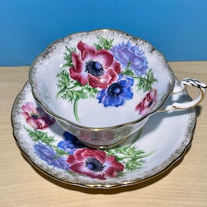 Vintage Paragon Teacup and saucer decorated with Anemone flowers