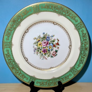 Hand painted Minton Cabinet plate signed by artist B. Smith. Made in England