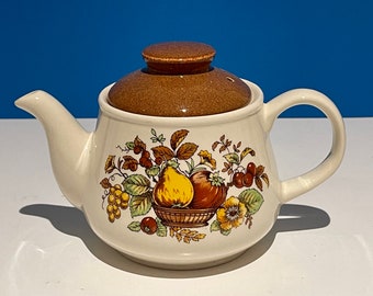 Vintage Sadler teapot. Made in England