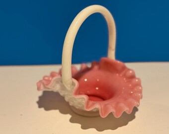 Vintage Fenton peach Crest Ruffled art glass basket with white handle. AS IS