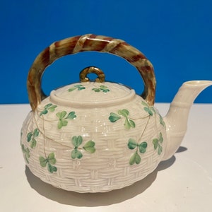 Antique Belleek Shamrock teapot/kettle 3d Black Mark Ca1926-1946