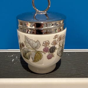 Vintage Royal Worcester Egg Coddler: Evesham, June Garland Patterns image 13
