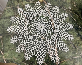 Vintage Hand gemacht Tatting Deckchen. Wohndekor.