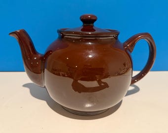 Vintage Sadler Brown Betty teapot. Made in England
