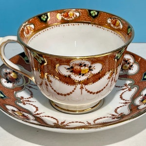 Antique Royal Albert Crown china teacup. Ca. 1917-1925 Imari pattern