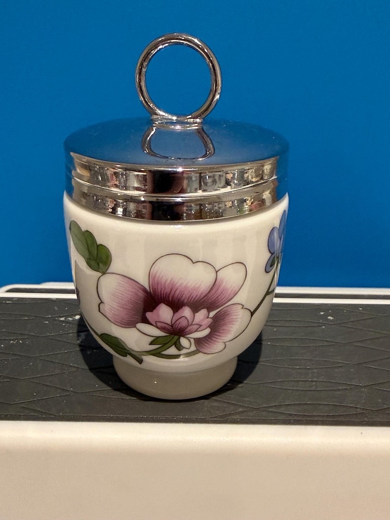Vintage Royal Worcester Egg Coddler: Evesham, June Garland Patterns Astley 1 egg