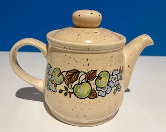Vintage Sadler Teapot, Fruit & Berries Design, Made in England (2-Cup)