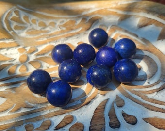 Lapis lazuli Sphere ball gemstone hand flatterer
