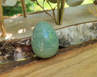 Aventurine egg 30 x 40 mm gemstone hand flatterer