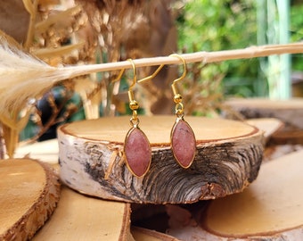 Strawberry Quartz Drop Earrings Gold Gemstone Earrings Dangle Earrings