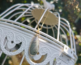 Labradorite Drop Necklace Gold