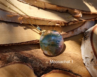 Gemstone moss agate necklace gold
