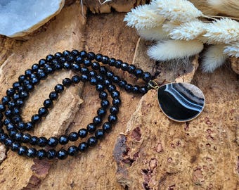 Onyx Mala Necklace, Agate Drop Mala Necklace, 108 Beads, Unique, Onyx 8 mm Beads, Faceted Gold, Prayer Beads, Meditation