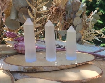 Selenite obelisk tower hand flatterer