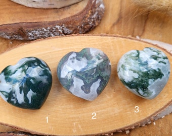 Moss agate heart gemstone hand flatterer agate