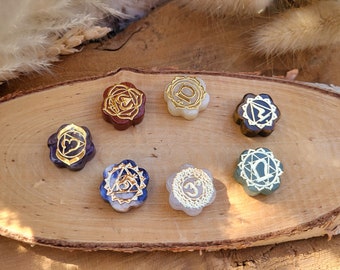 Flower Chakra Stones Gold Gemstones Set 7 Chakras Aventurine Amethyst Jade Jasper Sodalite Rock Crystal Tiger Eye Tumbled Stone