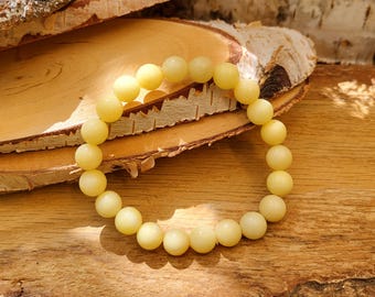 Jade bracelet, butter yellow, 8 mm beads, gemstone bracelet, yellow jade