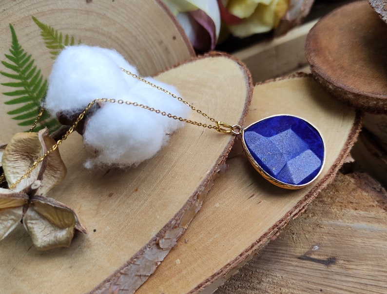 Naszyjnik z lapis lazuli, złoty naszyjnik z kamieniami szlachetnymi, kamień szlachetny zdjęcie 1