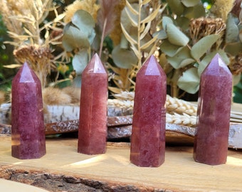 Strawberry Quartz Tower Obelisk Gemstone Hand Flatterer Point Yoga Chakra Reiki