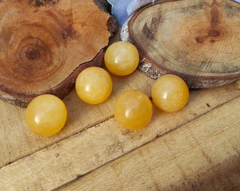 Calcite ball gemstone palm stone
