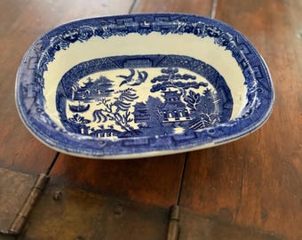 Vintage Allertons Blue Willow Serving Bowl - England China