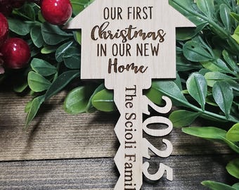 Unser erstes Weihnachten in unserem neuen Zuhause Schlüssel Ornament 2025, personalisierte Ornamente für neues Zuhause, Geschenk für das erste Zuhause, Housewarming Ornament,