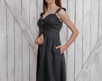 Leinen Sommerkleid .Midi Vintage inspiriertes Kleid. Kleid mit Button-Down-Trägern.Größe M