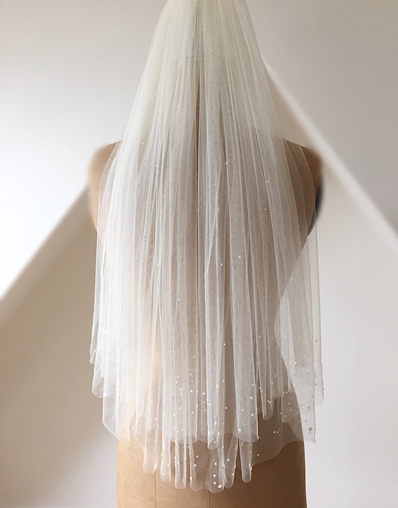 Soft Tulle Pearl Scattered Two Tier Short Veil - Etsy display picture 3