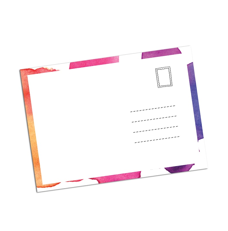 Pode incluir: Um cart&atilde;o postal em branco com um design de aquarela em tons de roxo, rosa, laranja e amarelo. O cart&atilde;o postal tem um espa&ccedil;o para um selo e um endere&ccedil;o.