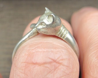 Size 5.5 Sterling Silver Tarnished Kitty Cat Wrap Style Band Ring