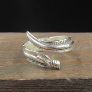 ナバホ　LENA PLATERO フェザーリング　STERLING NAVAJO 楽天市場】インディアンジュエリー ナバホ族 LENA PLATERO レナ