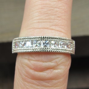 Size 6.25 Sterling Silver Pretty Square Cubic Zirconia Gem Band Ring