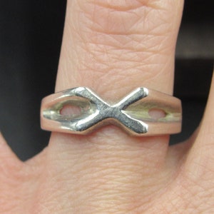 Size 7.25 Sterling Silver X Symbol Band Ring