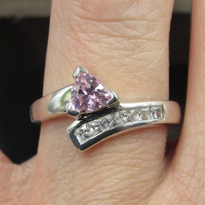 Size 8 Sterling Silver Pretty Pink Cubic Zirconia Gems Band Ring