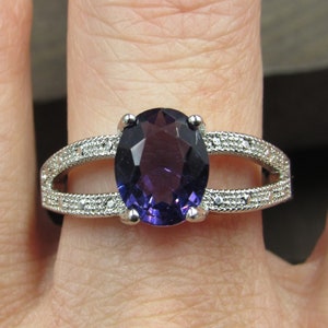 Size 10 Sterling Silver Cute Purple Oval Cut Cubic Zirconia Band Ring