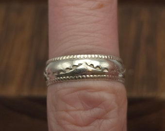Size 5.5 Sterling Silver Cool Knot Small Ring
