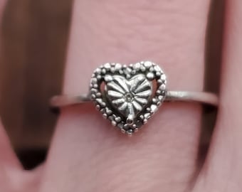 Size 7.25 925 Sterling Silver Cute Diamond Chip Heart Ring