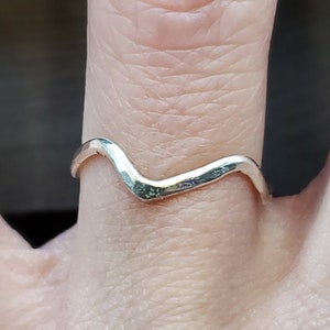 Size 7.25 925 Sterling Silver Handmade Wavy Design Ring