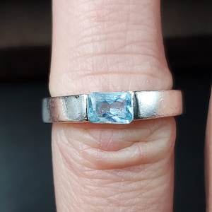 Size 6 Sterling Silver Blue Glass Gemstone Rustic Band Ring