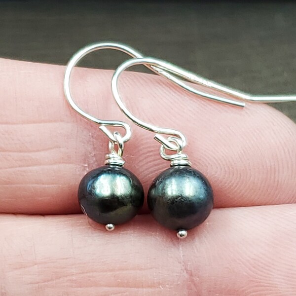 Sterling Silver Cute Dark Color Genuine Pearl Earrings