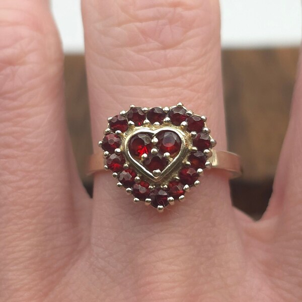 Size 9 Gold Over 925 Sterling Silver Heart Of Garnet Gems Ring