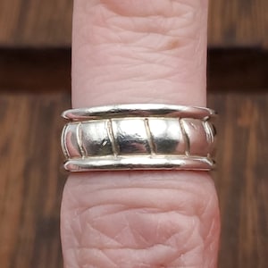Size 4.75 925 Sterling Silver Hefty Diagonal Line Design Ring