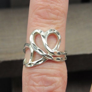 Size 4.5 Sterling Silver Diamond Cut Heart Love Band Ring