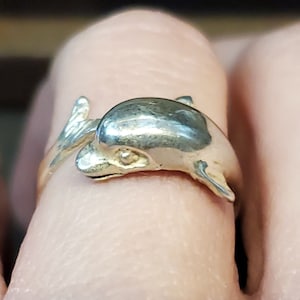 Size 6.5 925 Sterling Silver Dolphin Animal Ring