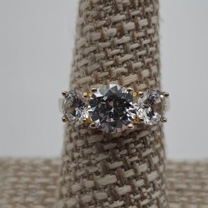 Size 7 Gold Over Sterling Silver Bright Cubic Zirconia Ring A3282