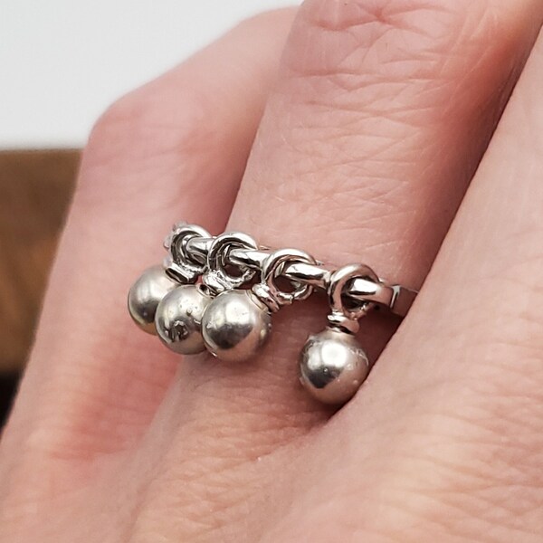 Size 8 925 Sterling Silver Cool Orb Ball Charms Ring