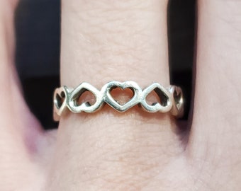 Size 7 Sterling Silver Cute Slightly Tarnished Hearts Ring