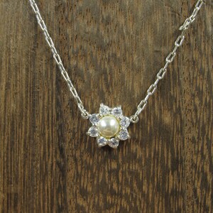 15&quot; Sterling Silver Cubic Zirconia & Faux Pearl Flower Necklace Vintage Minimalist Everyday Simple Beauty Statement Unique Pretty Cute